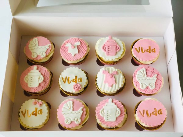 Baby shower cupcakes